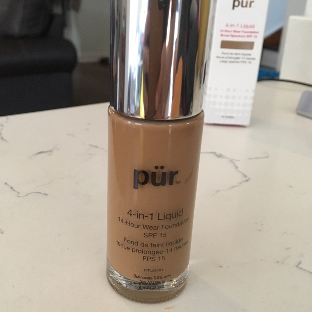 Pur 4  in 1 liquid foundation